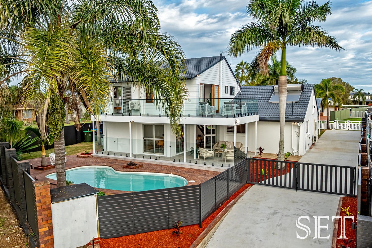 1 Courageous Court, Newport QLD 4020