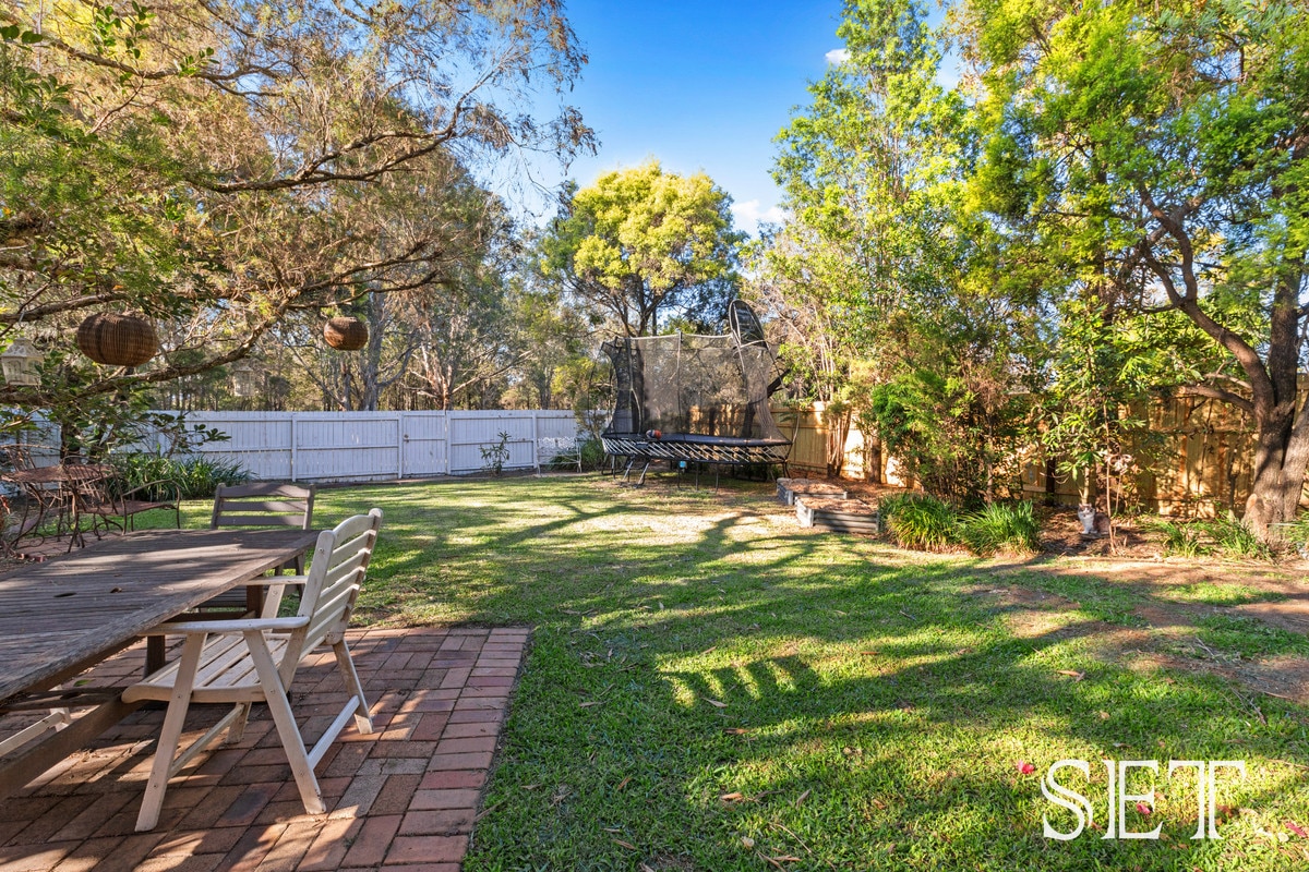 6 Lawson Street, Oxley QLD 4075